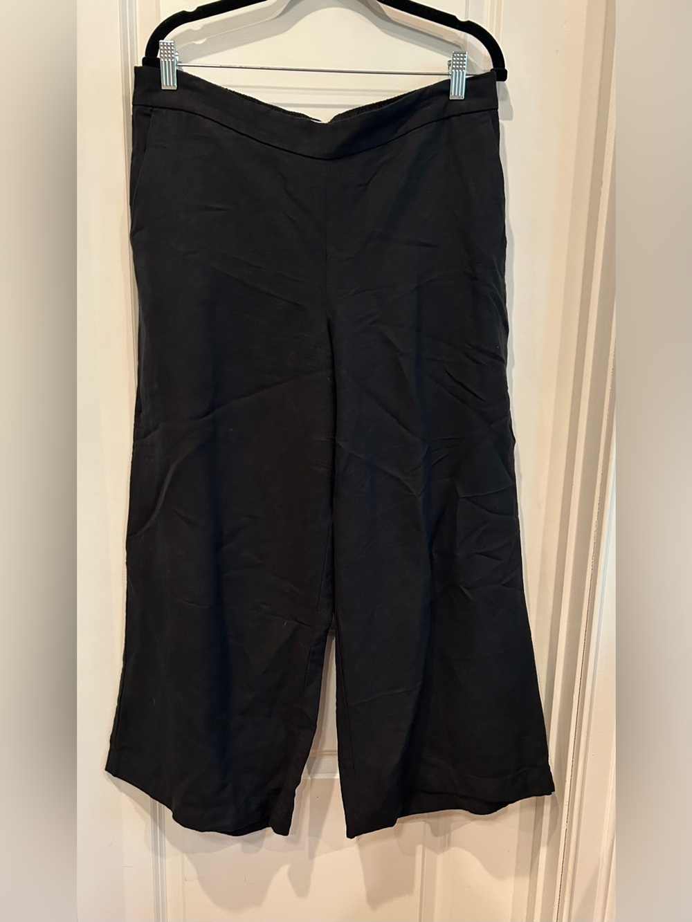 LOFT Black Wide-Leg Linen blend  Pants